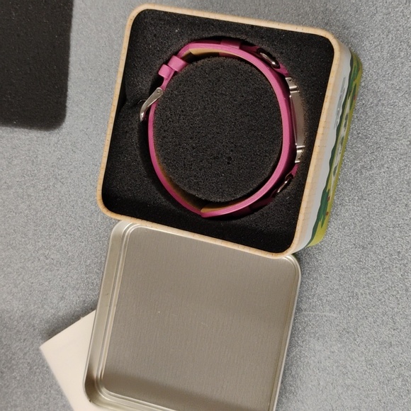 Vintage Pink Fossil Watch - Picture 7 of 8